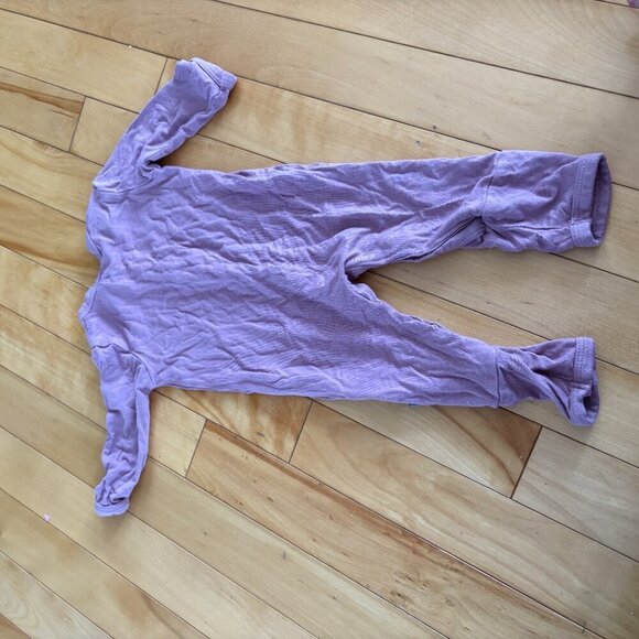 Kyte Baby Romper PJs with Snaps 0-3 months Dusty Pink Includes Hat - Picture 8 of 10